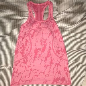 lululemon tank